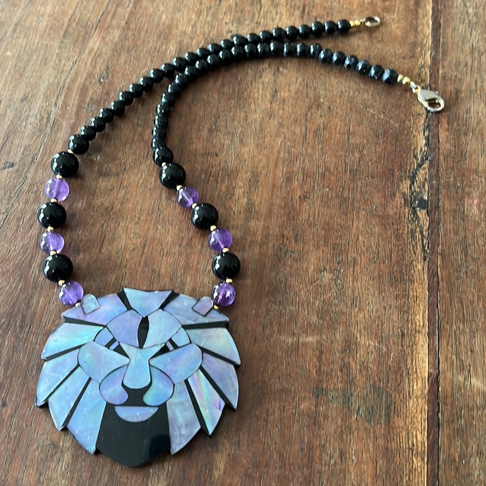 Vintage Lee Sands Lion Necklace in Lilac